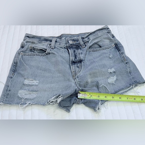 Old Navy Women's High-Waisted Slouchy Straight Blue Denim Shorts Sz 2 - Picture 5 of 9